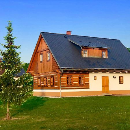 Roubenka Adel Villa วัลคาบี ภายนอก รูปภาพ